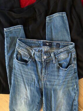 Lucky Brand size 6 / 28 blue denim jeans womens pants stretch six